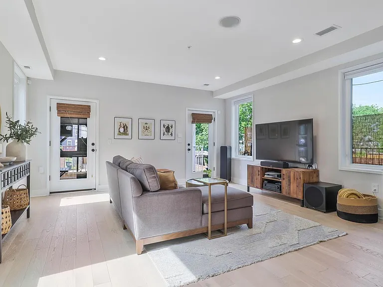 1151 Oates St NE #2 — Photo 20