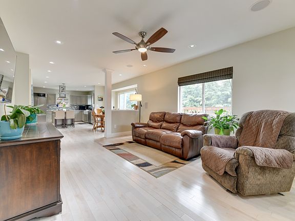 4th image of 5804 S Sheridan Ave