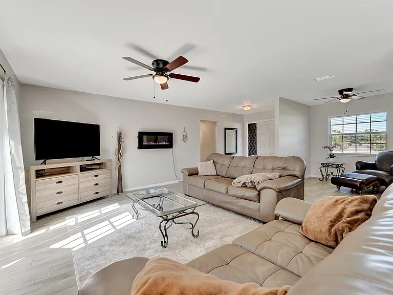 2916 Woodcrest Dr — Photo 11