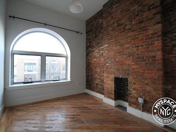 3rd image of 99 Rogers Ave APT 2