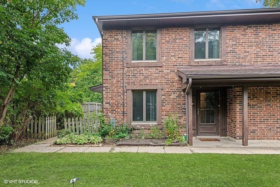 1st image of 227 E Court Of Shorewood
