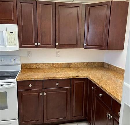 3rd image of 3001 W Rolling Hills Cir APT 604