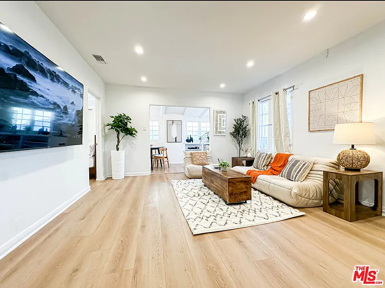 239 S Doheny Dr #239 — Photo 15