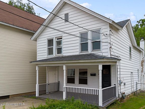 2nd image of 121 Throop St
