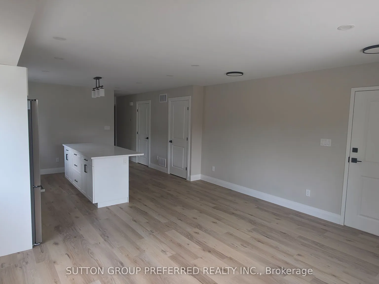 2 bed, $2,100 — Photo 4