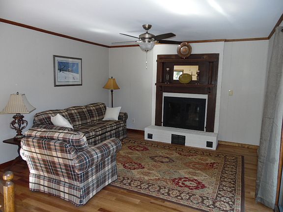 3rd image of 65 Little Creek Ln