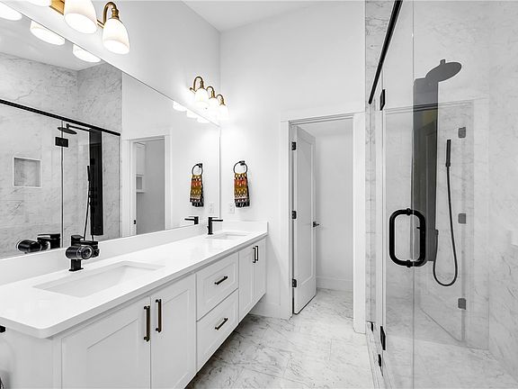 5th image of 1757 E Paddock Rd