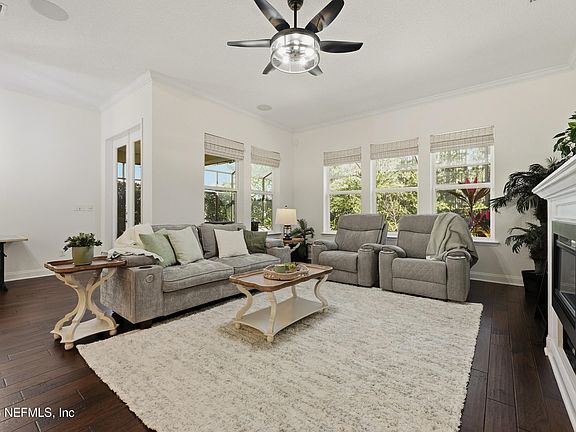 4th image of 3703 CROSSVIEW Drive