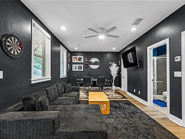 720 Avondale Hills Dr — Photo 37