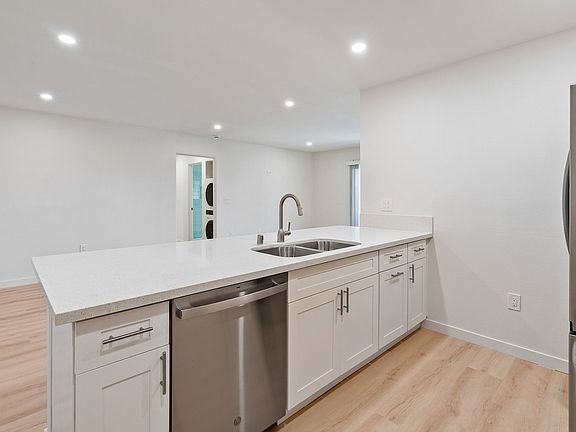 5th image of 1243 Mill St APT 3