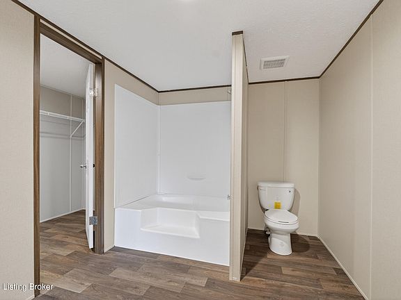 4th image of 266 Cedar Ridge Ln