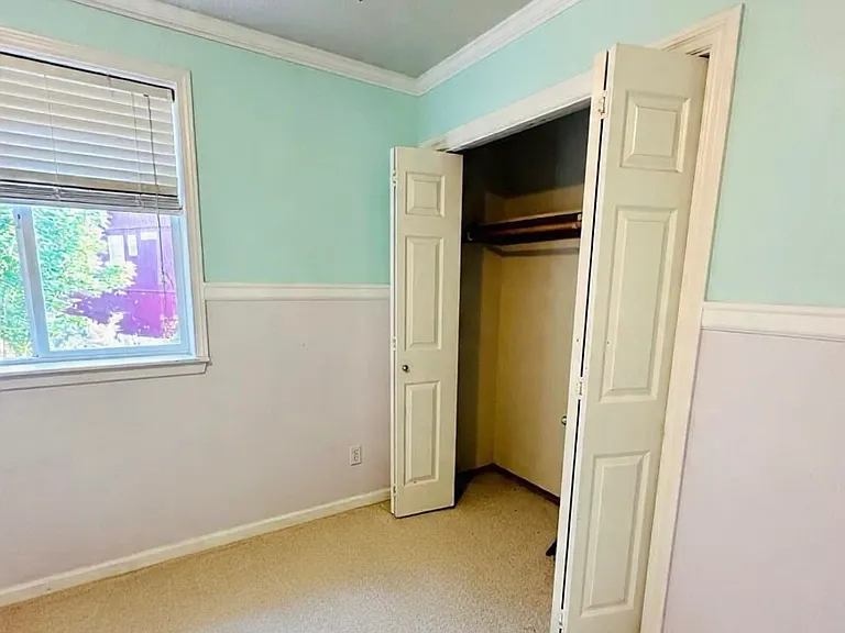 22196 SW Dewey Dr — Photo 17