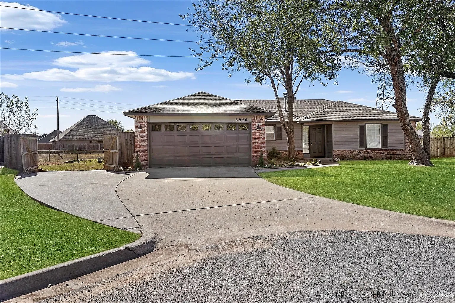 3 bed, 1540 sqft, $2,200 — Photo 1