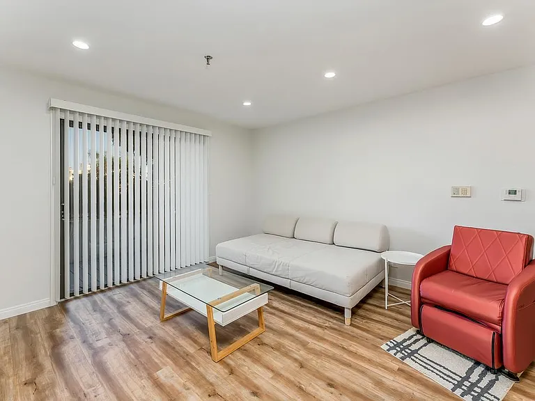 64 N Mar Vista Ave #230 — Photo 5