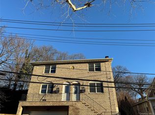 1112 Mile Square Rd, Yonkers, NY 10704