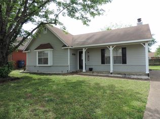 6469 Trysting Oak Dr, Memphis, TN 38141