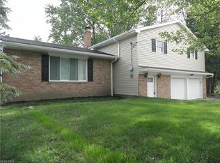 16467 Whitney Rd, Strongsville, OH 44136
