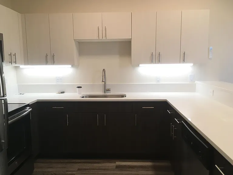 1736 NE 45th Ave #103 — Photo 2