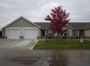 946 Springdale Ln, Terre Haute, IN 47802