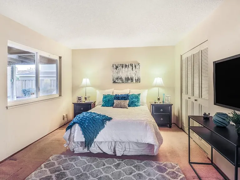 2065 Ensign Way — Photo 10