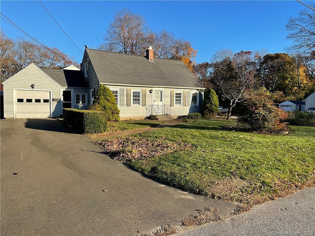 26 Eastwood Rd Groton CT 06340 Zillow