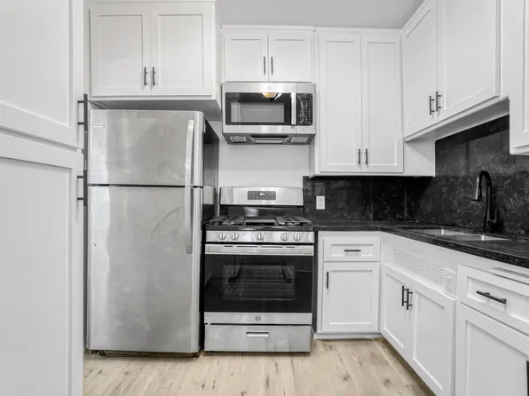 10620 Holman Ave, Los Angeles, CA