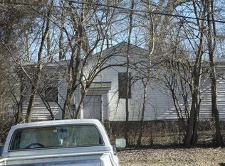 214 W Macarthur Dr, Cottage Hills, IL 62018