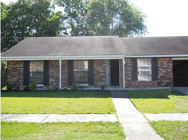 1st image of 107 Marseilles Dr