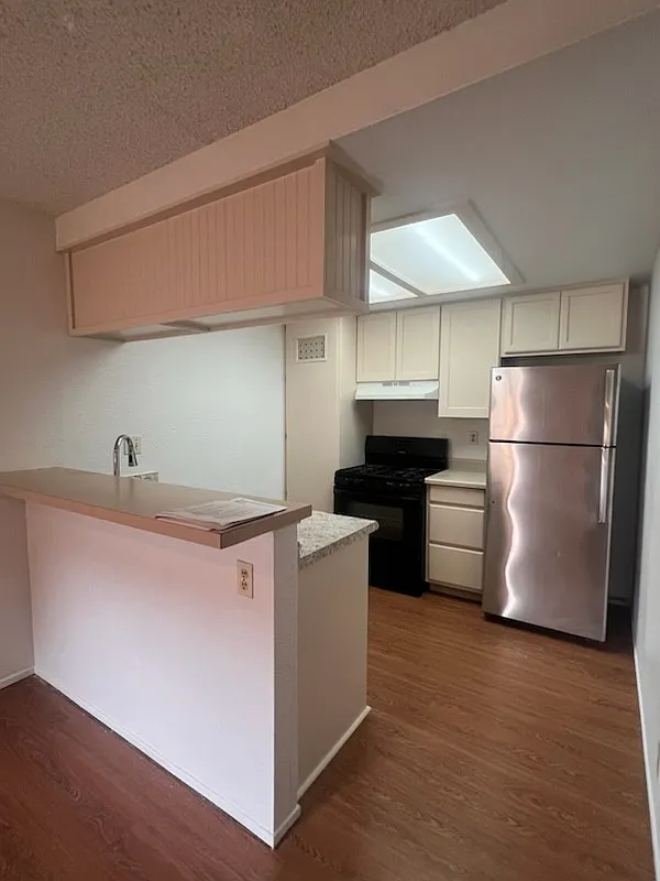 Building Photo - 315 Pomelo Dr #5