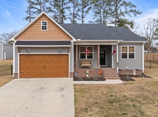 2690 Meadow View Ln, Sanford, NC 27332