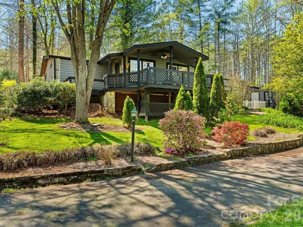 19 Timbers Edge Ln, Fairview, NC 28730