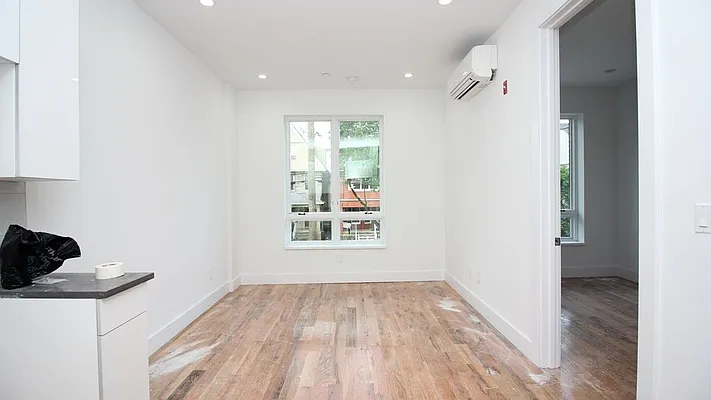 Rented by Nooklyn NYC LLC | media 10