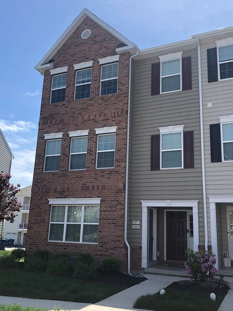Pennsburg Beautiful 2 Bedroom 1.5 bath Townhome with garage $1,925/month — Photo 1