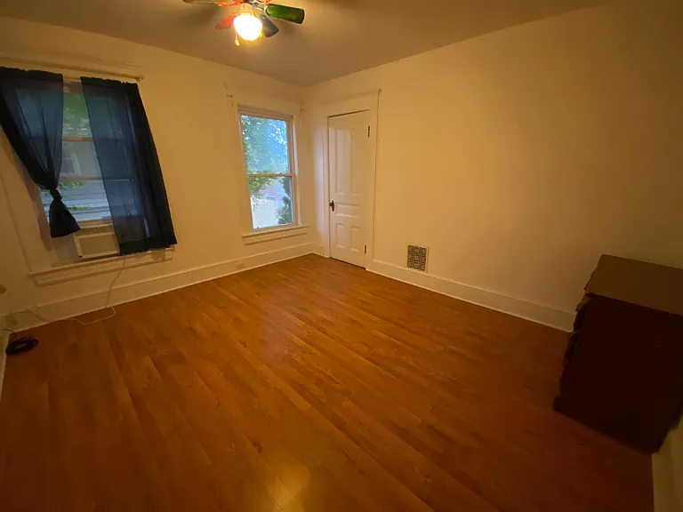 54-56 Butler St #54 — Photo 10