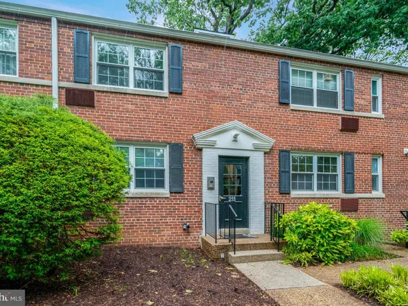 211 N Trenton St #2113, Arlington, VA 22203