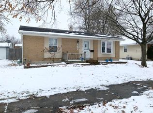 2003 88th St, Kenosha, WI 53143