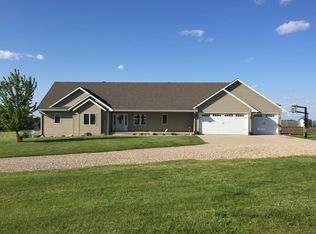 18110 Olympic Ave, Carroll, IA 51401