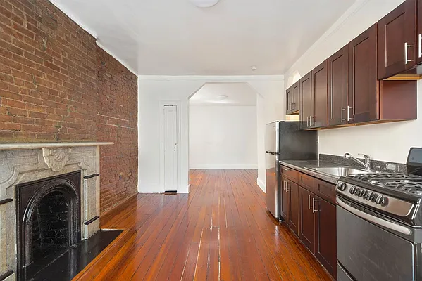 Rented by Compass | media 9