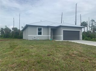 8031 Melody Cir, Labelle, FL 33935