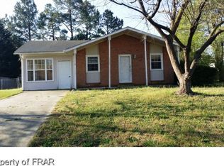 5567 Heather St, Hope Mills, NC 28348