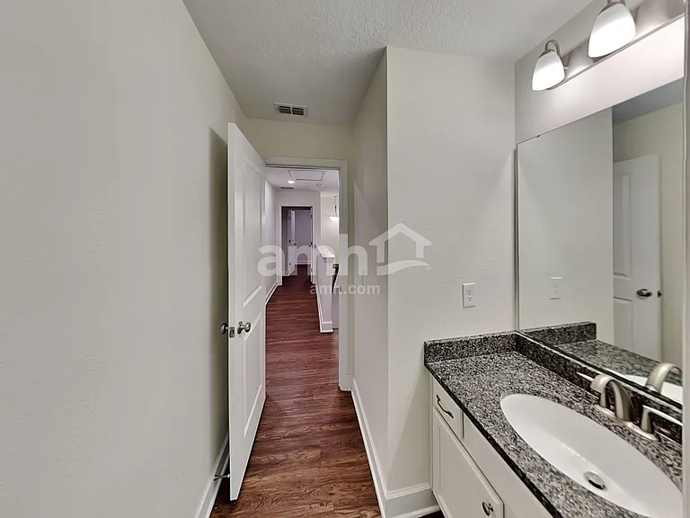 405 Crestrun Loop — Photo 16