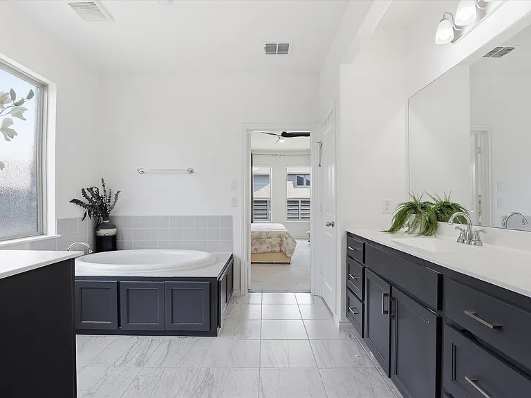 509 Cedarwood St — Photo 15