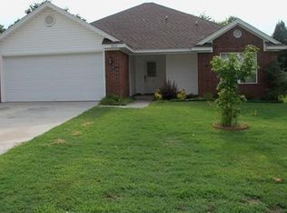 303 S 14th St, Lavaca, AR 72941