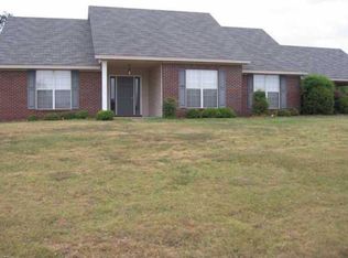 149 White Oak Ln, Tallassee, AL 36078