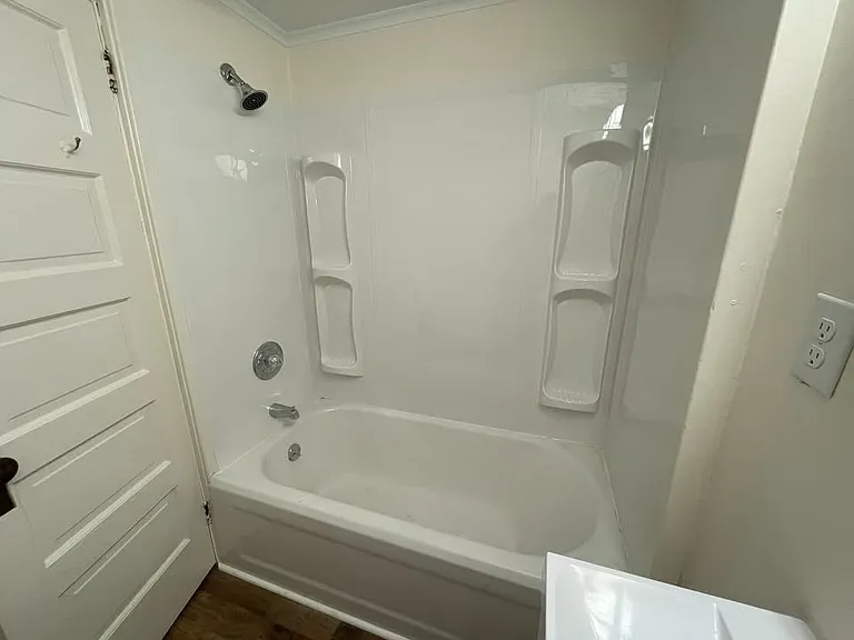 308 E Pitt St — Photo 19