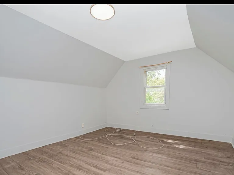 75 Taft Ave #2 — Photo 8