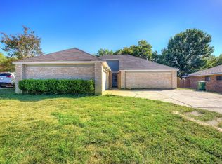 2406 Redbrook Ct, Arlington, TX 76014