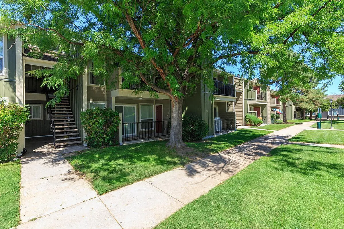 The Girard at Cherry Hills — Photo 4