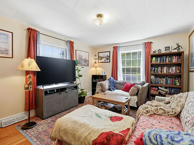 204 Purefoy Rd #A — Photo 4