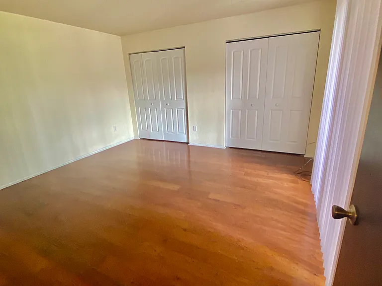 2 Springwood Sq — Photo 9